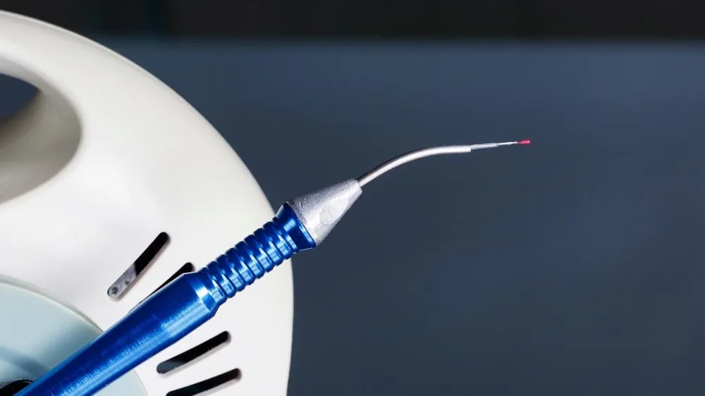 Dental laser handpiece